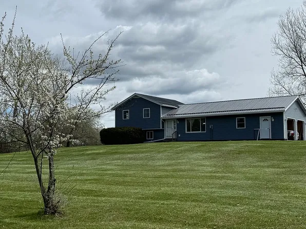 45 Pleasant Dr, Norfolk, NY 13667