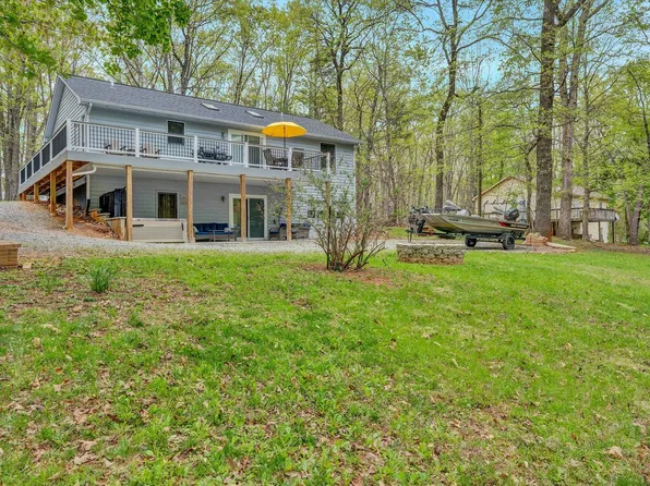 1681 Diamond Hill Rd, Moneta, VA 24121