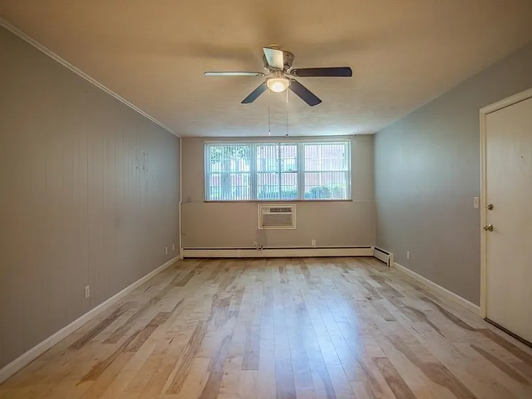 3 Tara Dr #4 — Photo 9