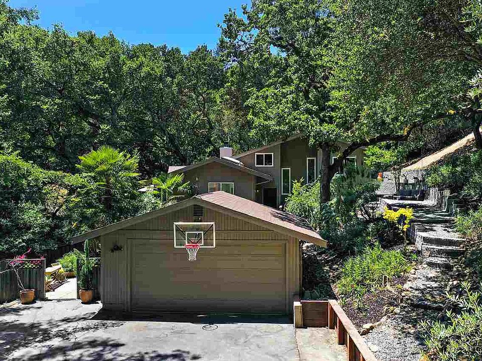 2nd image of 42 Knox Dr