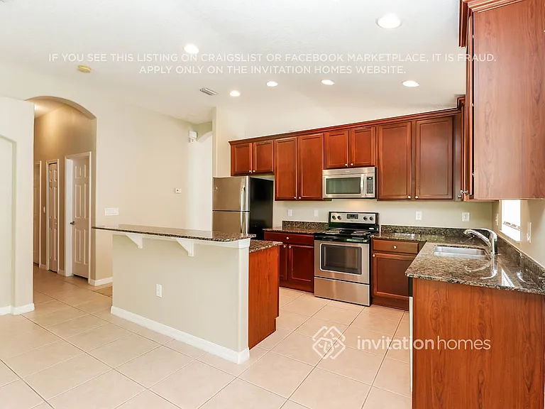 2310 Lawrence Hall St — Photo 9
