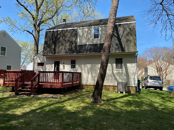 3rd image of 1022 Hyde Park Dr