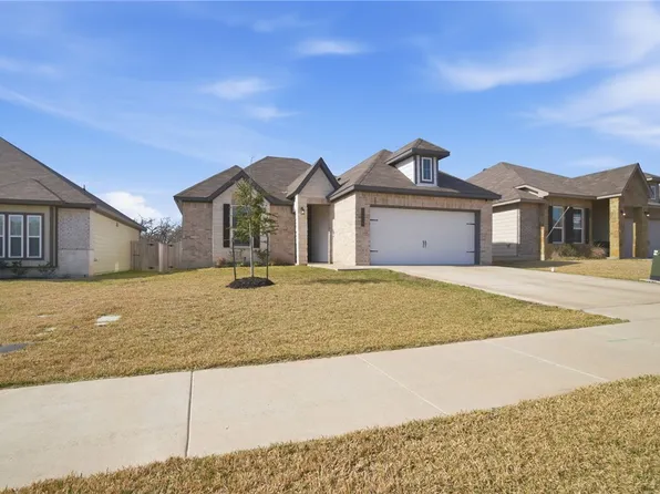 1318 Kingsgate Dr, Bryan, TX 77807