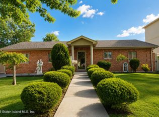 346 Retford Ave, Staten Island, NY 10312
