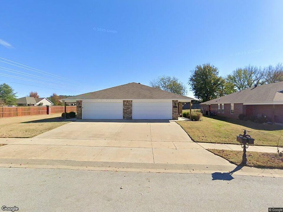 1st image of 240 N Marietta Way