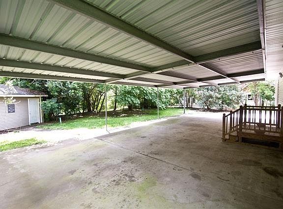 5th image of 1800 General Collins Ave