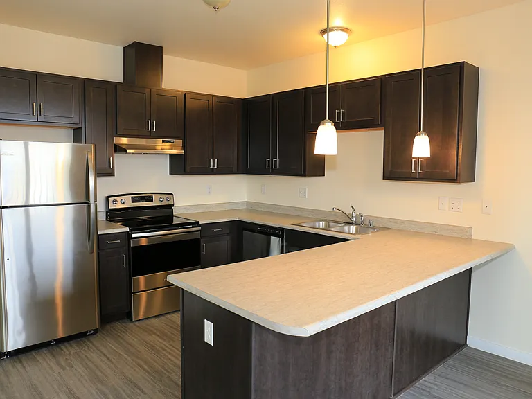 Golf Club Apartments — Photo 8