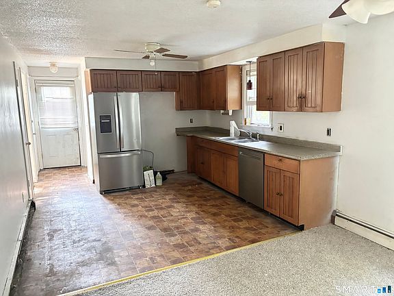 3rd image of 369 Bidwell Street