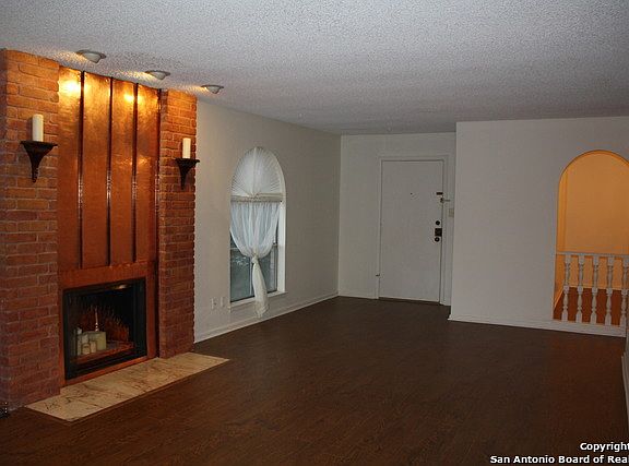 2nd image of 8915 Datapoint Dr APT 40D
