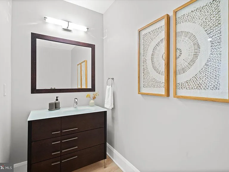3213 Foxhall Rd NW — Photo 17