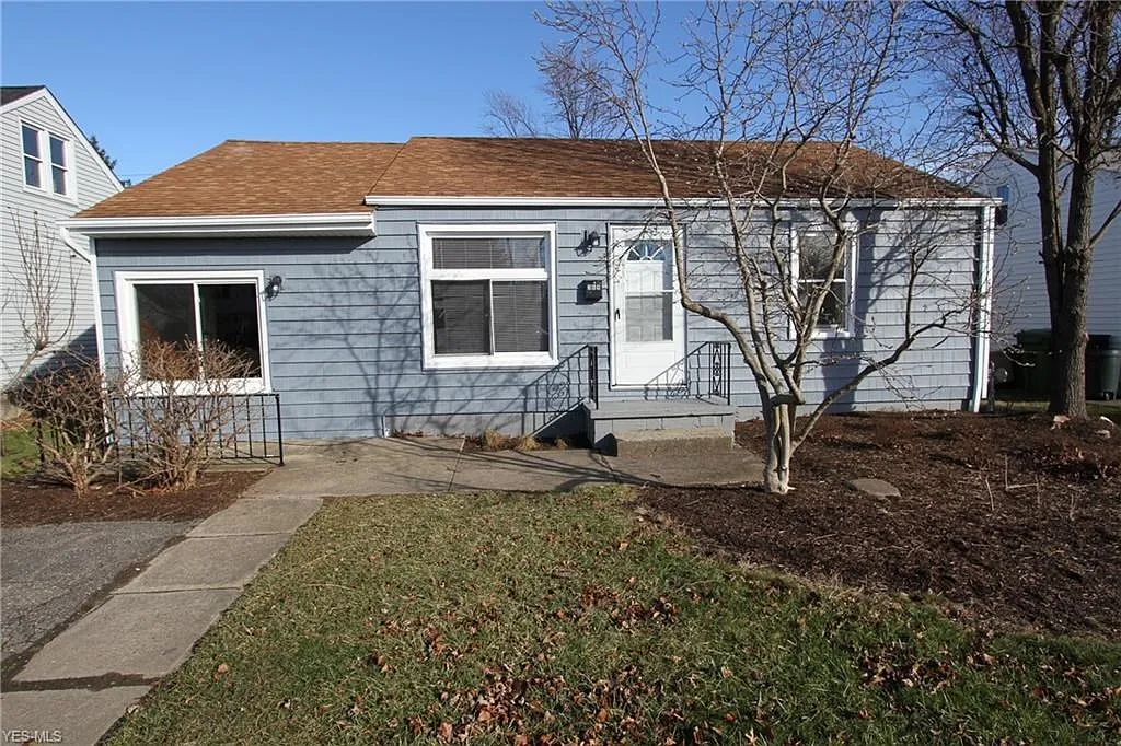 369 Quentin Rd photo 1