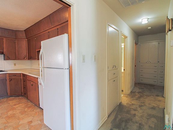 4th image of 1404 Westchester St