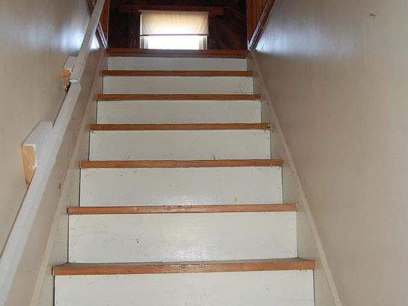 5th image of 426 N Green St
