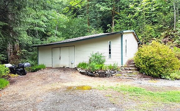 4th image of 3021 W State Highway 16
