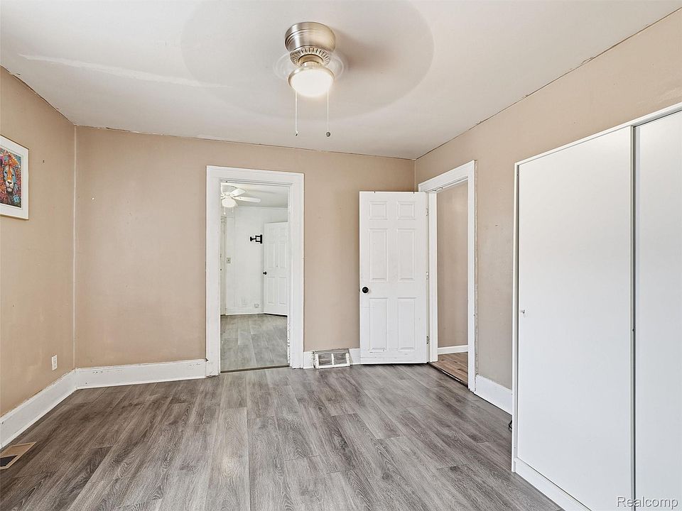 8700 Continental Ave, photo 12