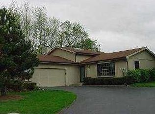 5843 Old Farm Ln, Sylvania, OH 43560