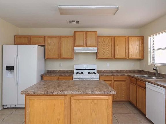 5th image of 4358 E Whitehall Dr