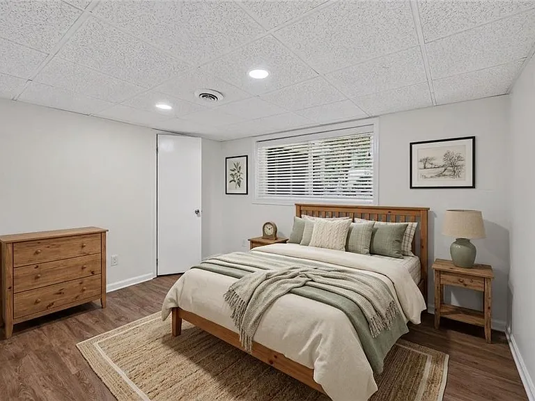 1714 S Johnson Ferry Rd NE — Photo 11