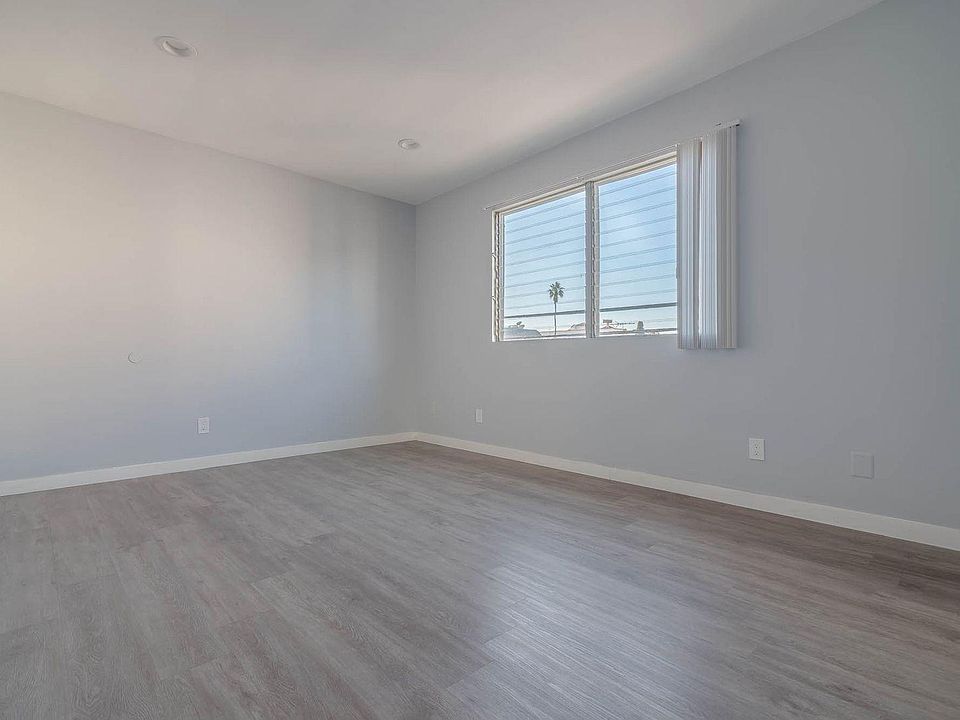 1st image of 914 4th St #17