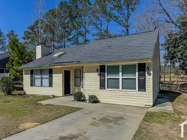 417 Greenlake Dr, Hopkins, SC 29061