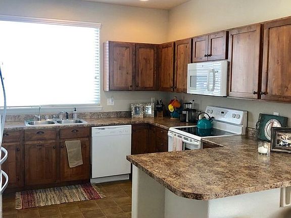 4th image of 817 Lakebrook Ct