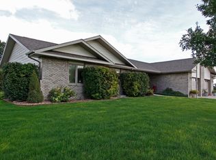 8319 S Sagebrush Ln, North Platte, NE 69101