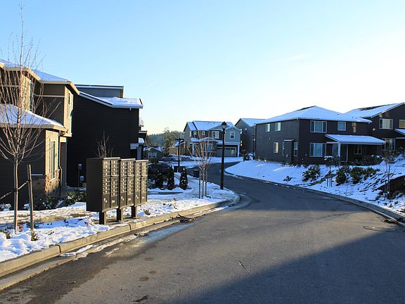 3rd image of 13004 136th Pl NE