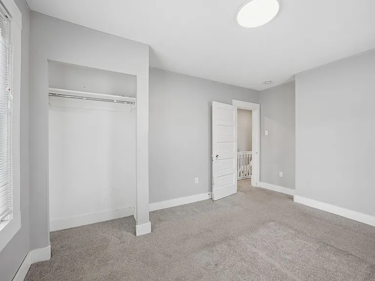 827 Hinnerman St — Photo 25