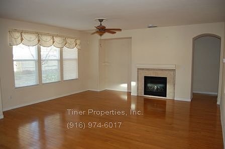 2nd image of 2614 Parkcrest Way