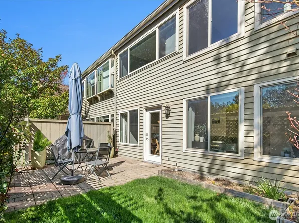 447 7th Avenue, Kirkland, WA 98033