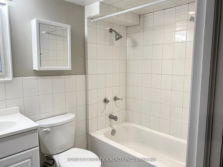 63 Lockerbie Ave #C — Photo 13