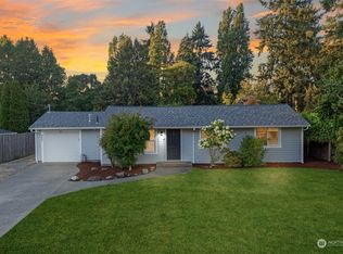 8807 37th St W, University Place, WA