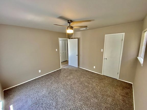 3rd image of 1348 Tanglewood Ln