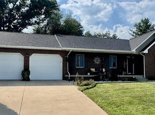 1201 Joshu Ct, Greenville, IL 62246
