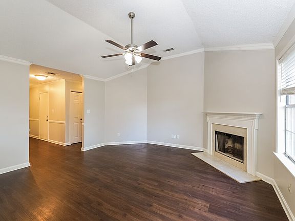 4th image of 2251 Lakehill Ct
