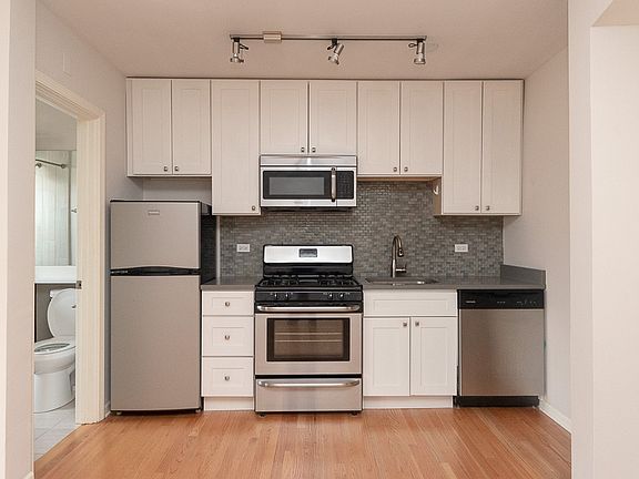 2nd image of 2834 W Palmer St APT 309
