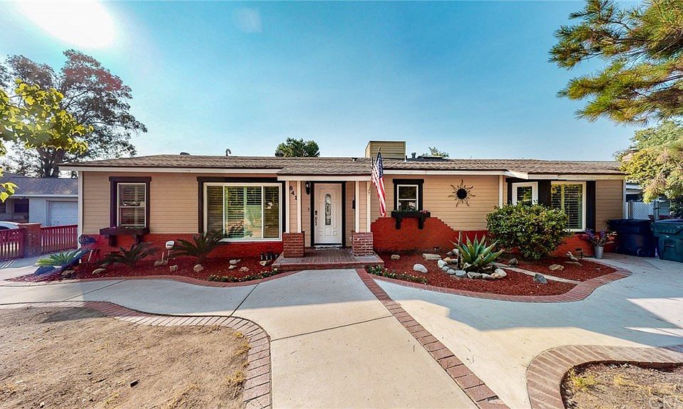 1st image of 841 Glendenning Way
