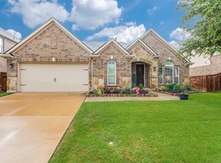 1370 Sandhurst Dr, Roanoke, TX 76262