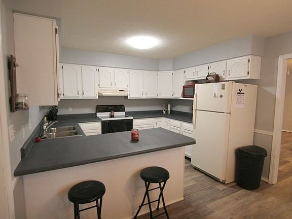 3rd image of 4629 Baden Strasse