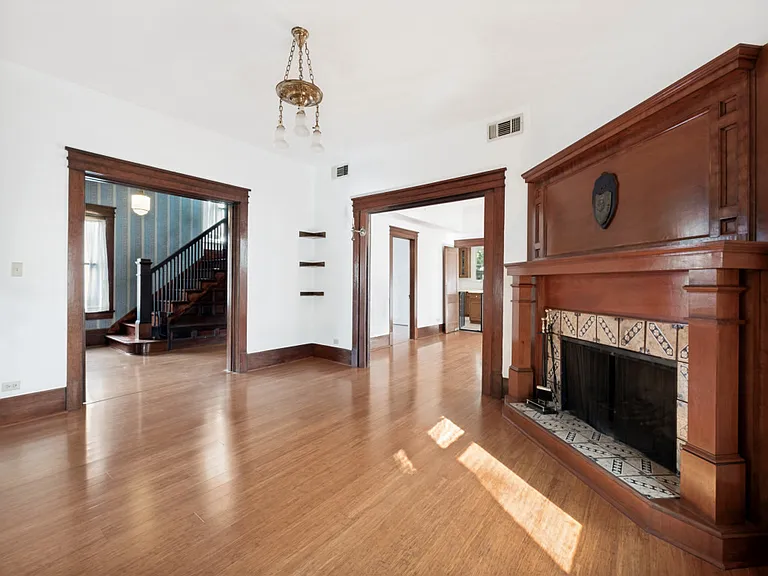 5623 Victor St — Photo 25