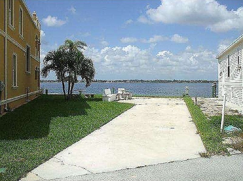 1st image of 1118 Nettles Blvd