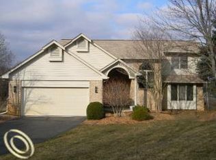 166 Audubon Dr, White Lake, MI