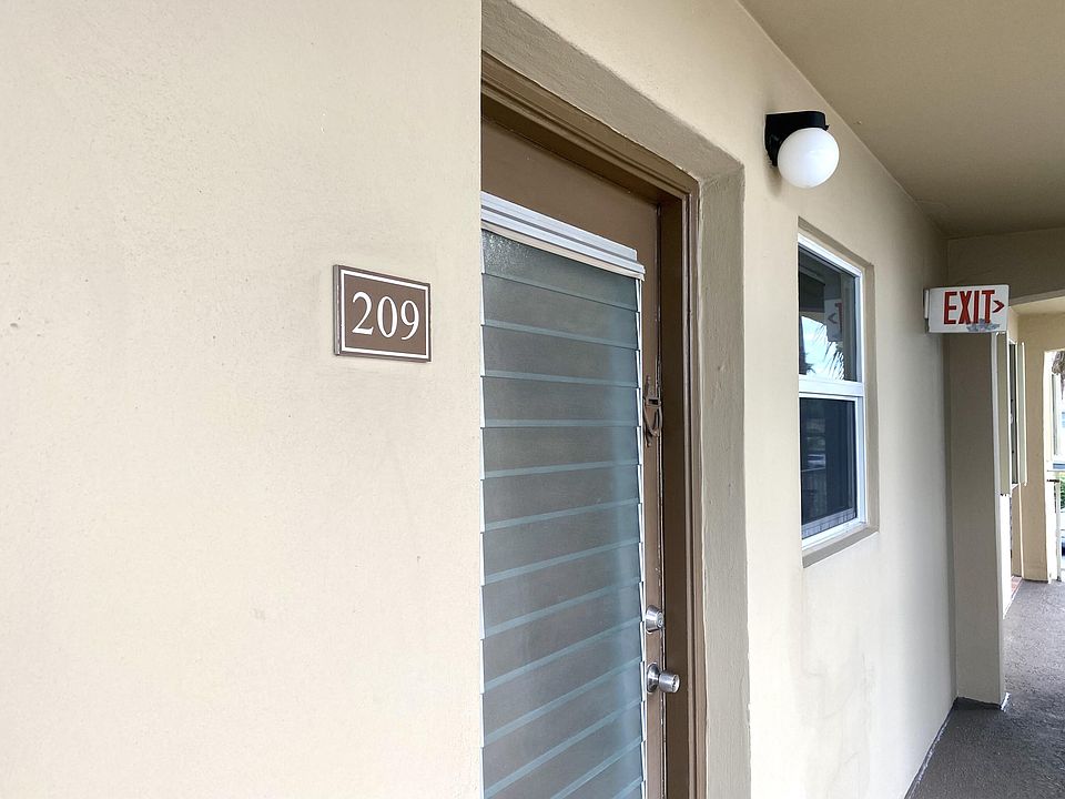 1st image of 2400 NE 1st Ln APT 209