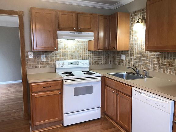 2nd image of 726 Donald Ave