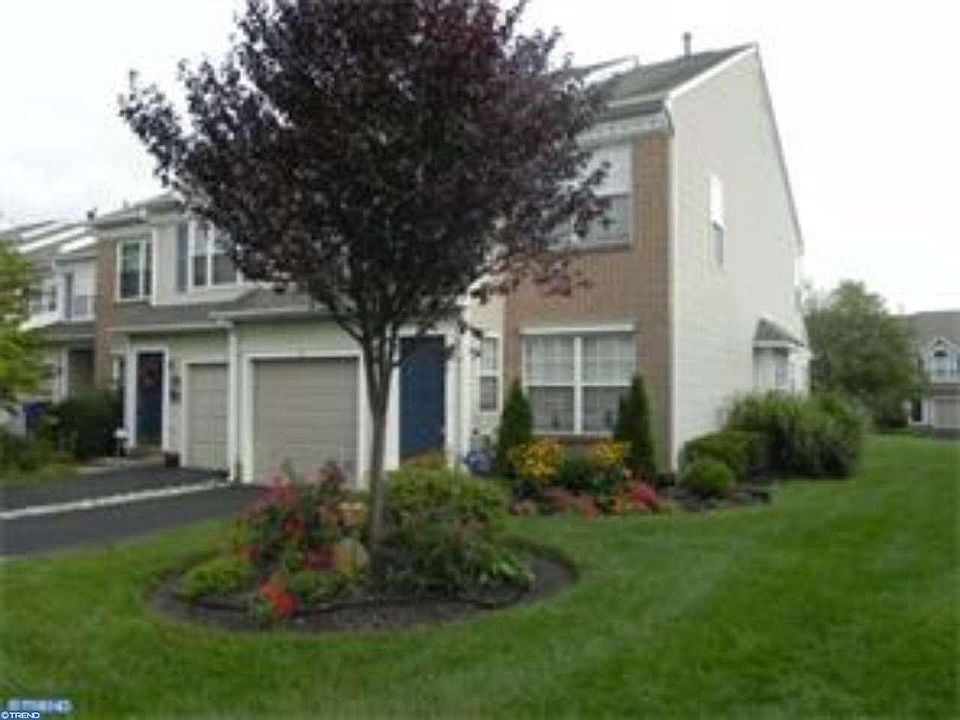 1st image of 6 Camellia Ct