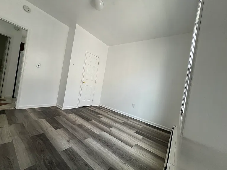 5 Timothy St #4 — Photo 4