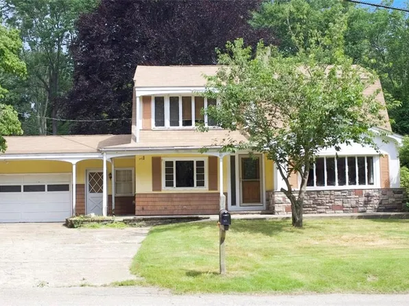 62 Belfield Dr, Johnston, RI 02919