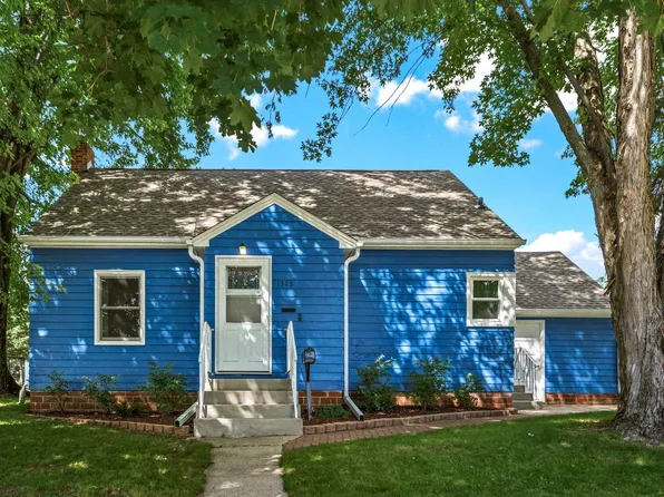 1315 10th St E, Glencoe, MN 55336