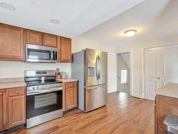 3rd image of 941 Tiffin Ave