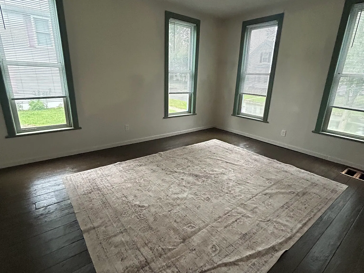 3 bed, $1,350 — Photo 3